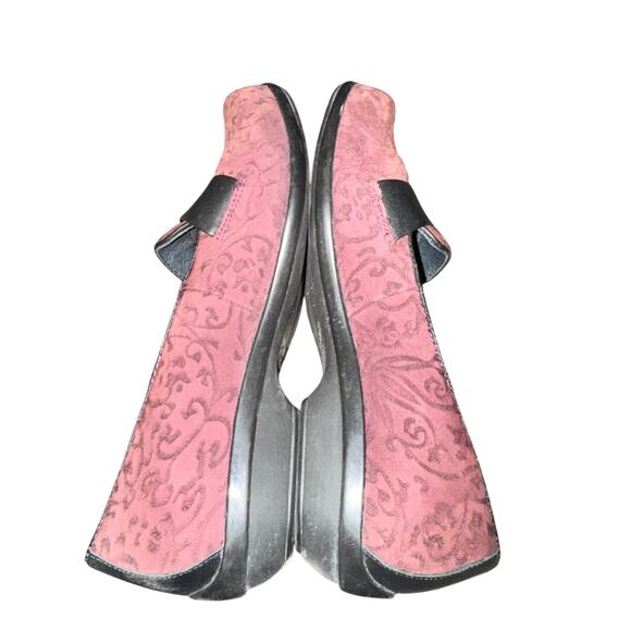 Dansko Olivia Loafers Women’s Size 6.5 Burgundy Red Leather Floral Slip On Shoes - Picture 6 of 8